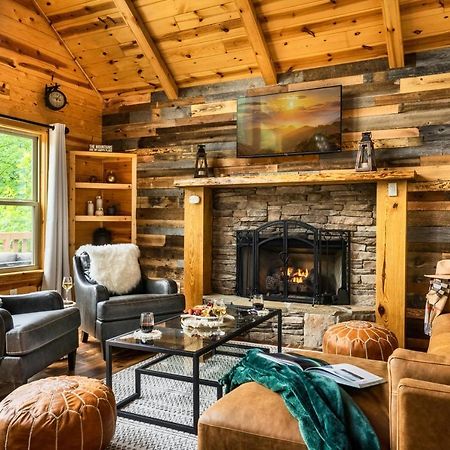 Mountainside - New Luxury Cabin-Fire Table-Hot Tub-3 Pools-Ps5-Bears Gatlinburg Buitenkant foto