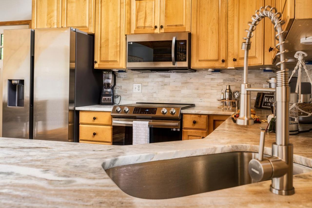Mountainside - New Luxury Cabin-Fire Table-Hot Tub-3 Pools-Ps5-Bears Gatlinburg Buitenkant foto