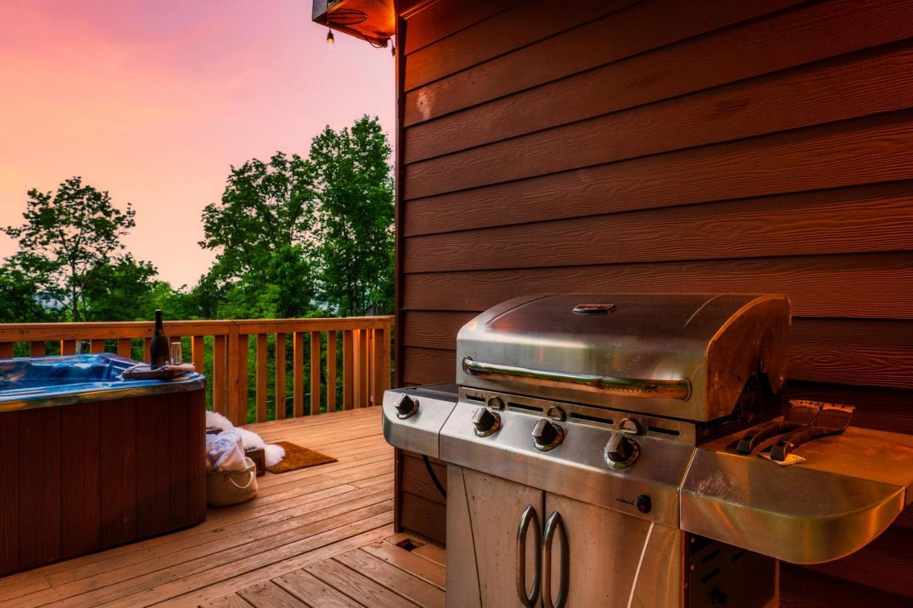 Mountainside - New Luxury Cabin-Fire Table-Hot Tub-3 Pools-Ps5-Bears Gatlinburg Buitenkant foto