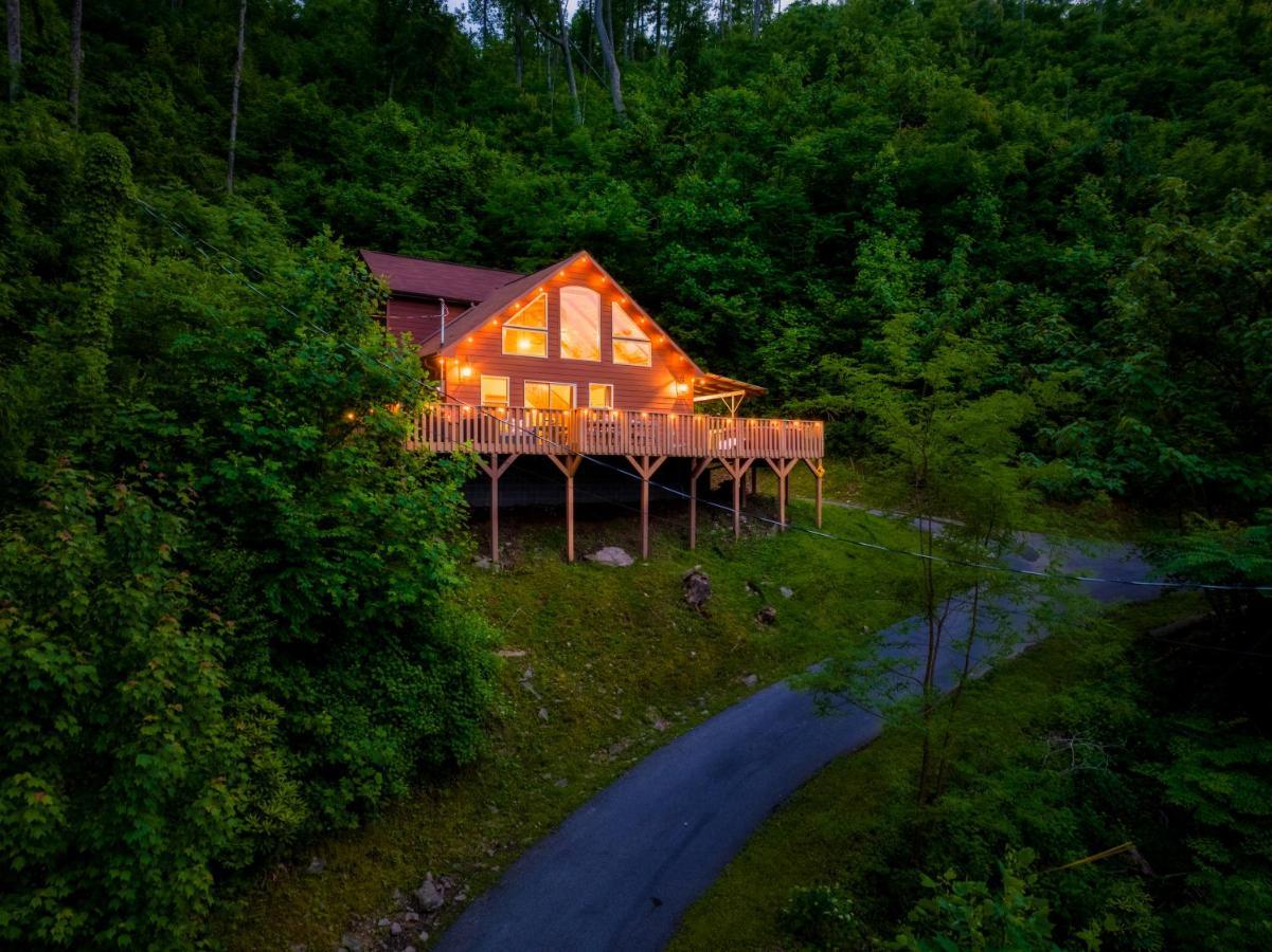 Mountainside - New Luxury Cabin-Fire Table-Hot Tub-3 Pools-Ps5-Bears Gatlinburg Buitenkant foto