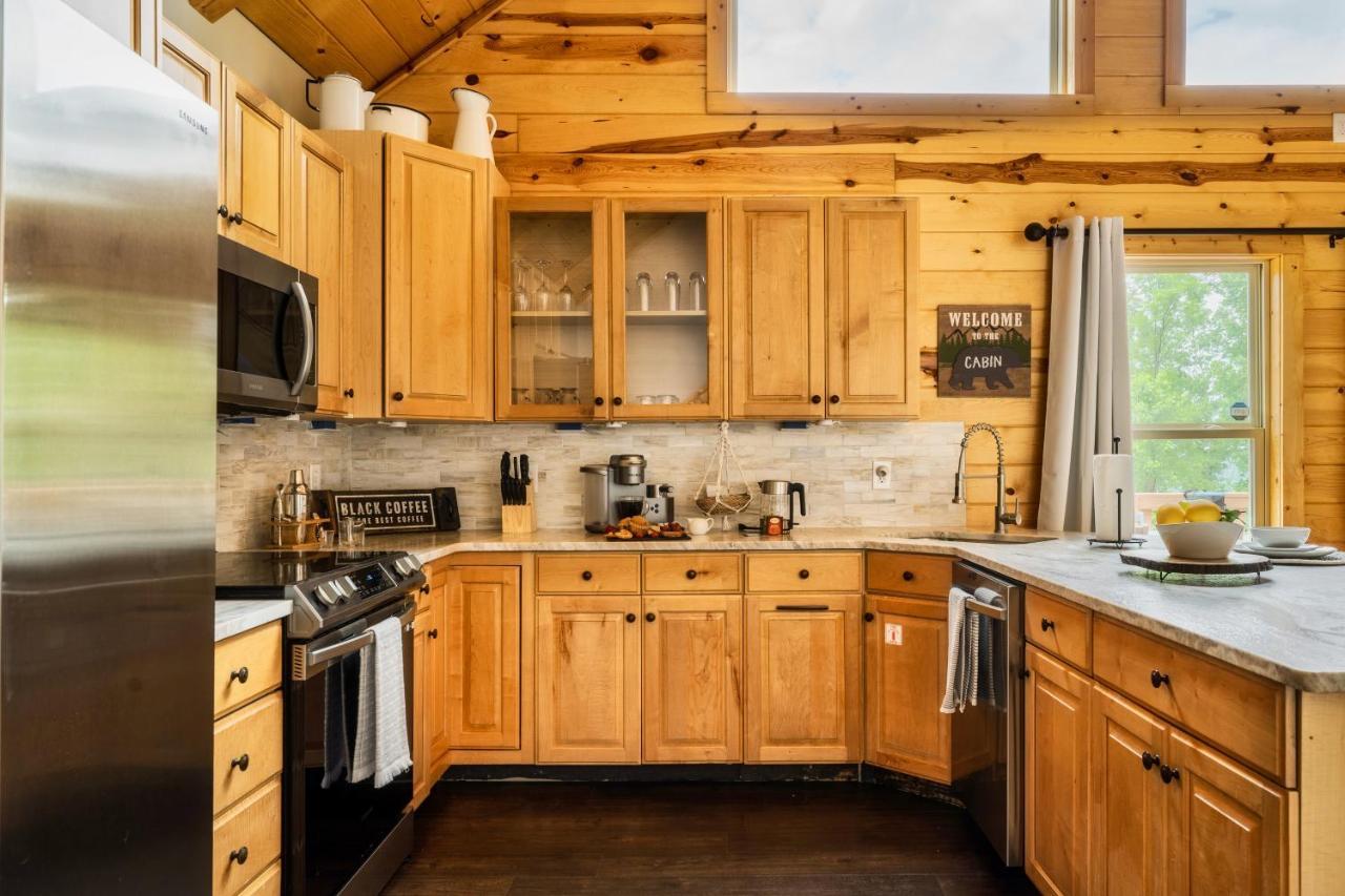 Mountainside - New Luxury Cabin-Fire Table-Hot Tub-3 Pools-Ps5-Bears Gatlinburg Buitenkant foto