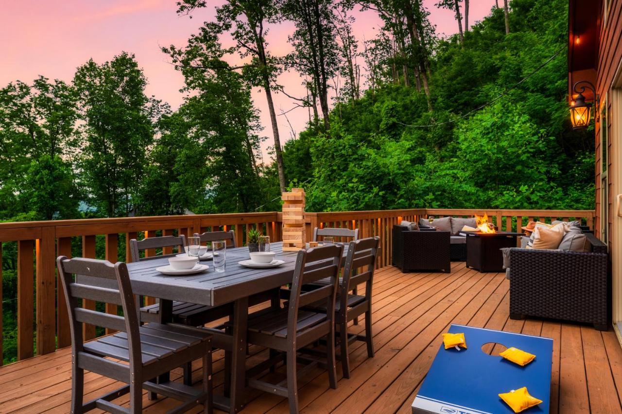 Mountainside - New Luxury Cabin-Fire Table-Hot Tub-3 Pools-Ps5-Bears Gatlinburg Buitenkant foto